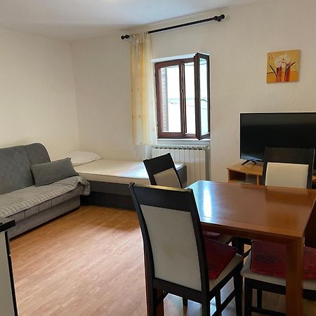 Apartmaji Sara, Izola - Isola Apartment ภายนอก รูปภาพ