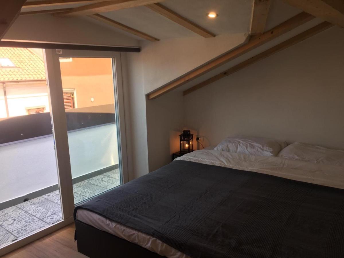 Apartmaji Sara, Izola - Isola Apartment ภายนอก รูปภาพ