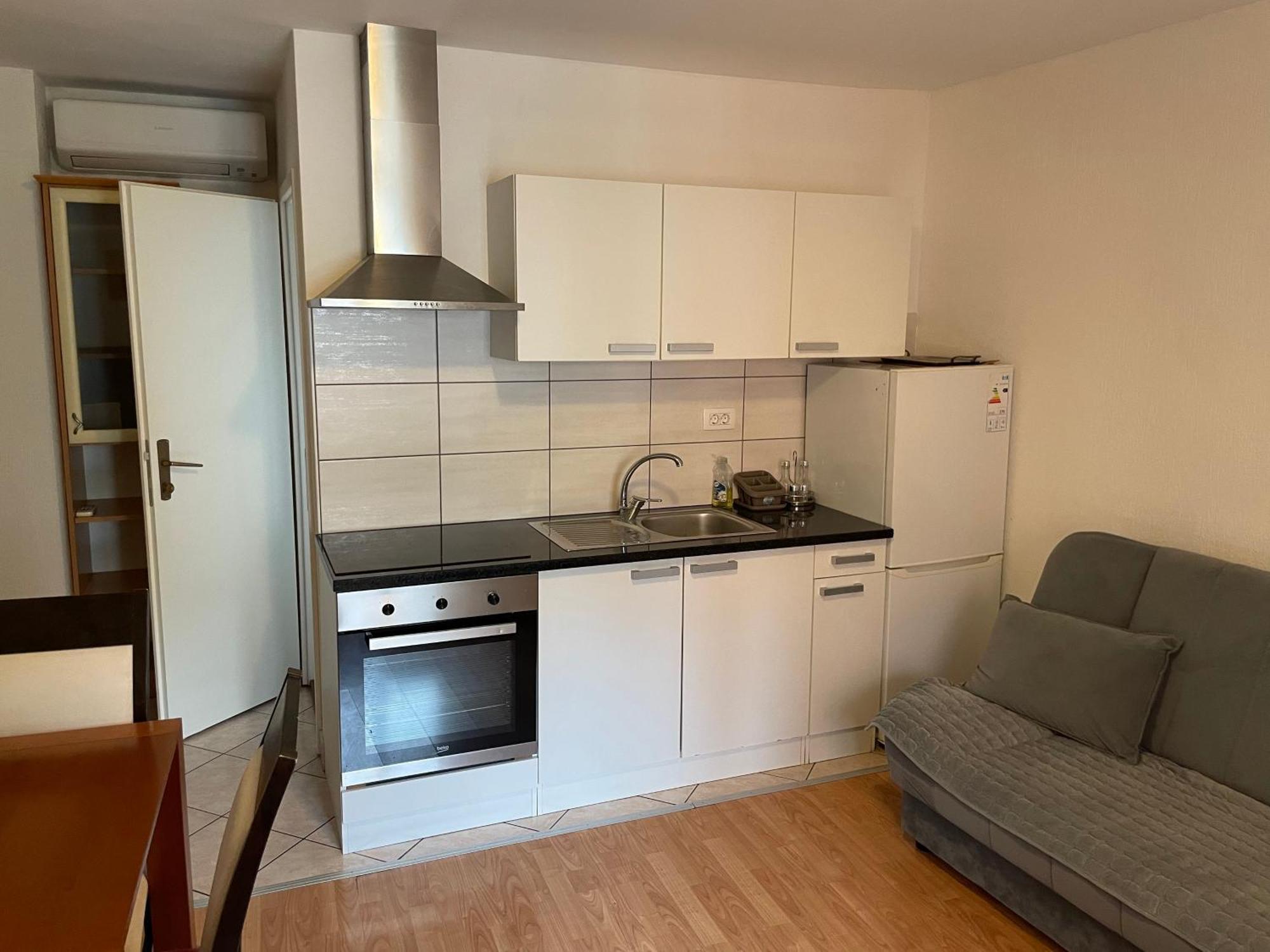 Apartmaji Sara, Izola - Isola ภายนอก รูปภาพ